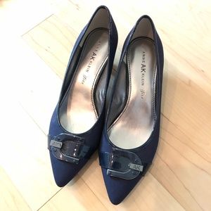 Anne Klein kitten heels - Navy Blue (NWOT) US 8